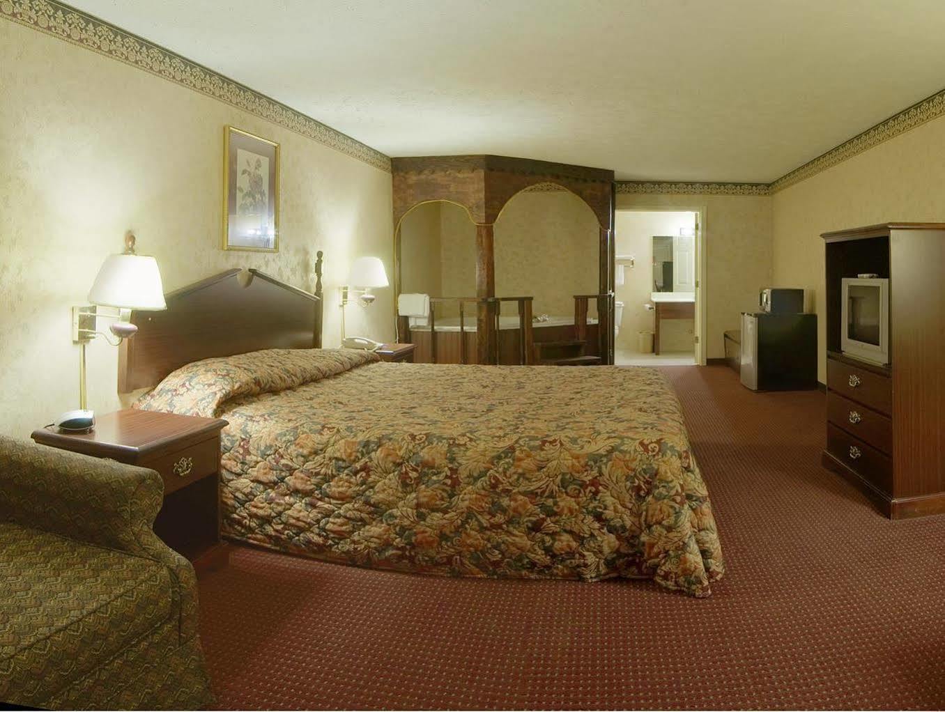 Americas Best Value Inn & Suites Mt. Pleasant Mount Pleasant Zewnętrze zdjęcie